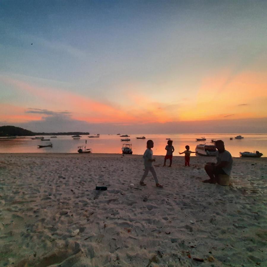 The Pulau Bungalow レンボンガン島 エクステリア 写真